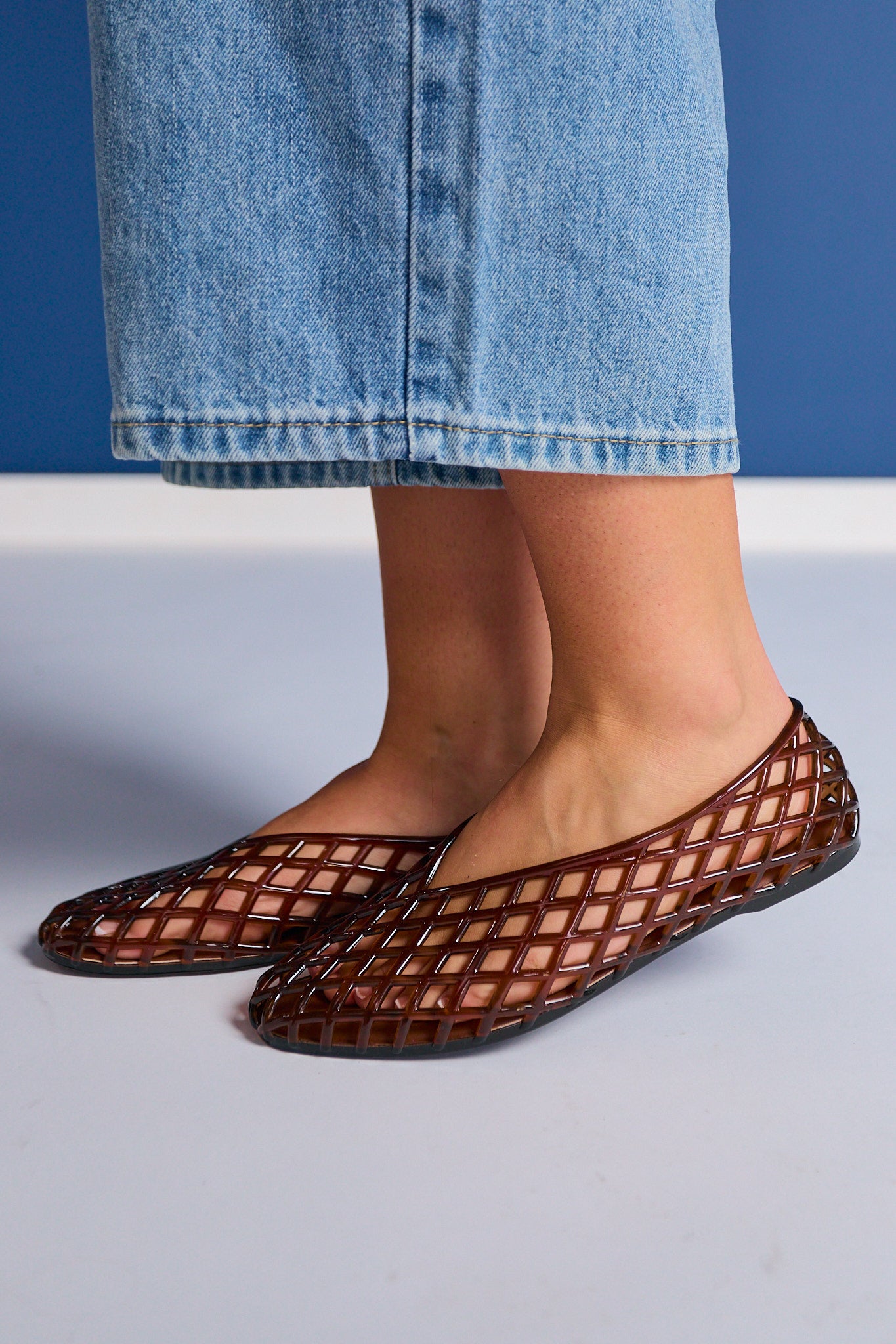 Brown Cutout Jelly Flats