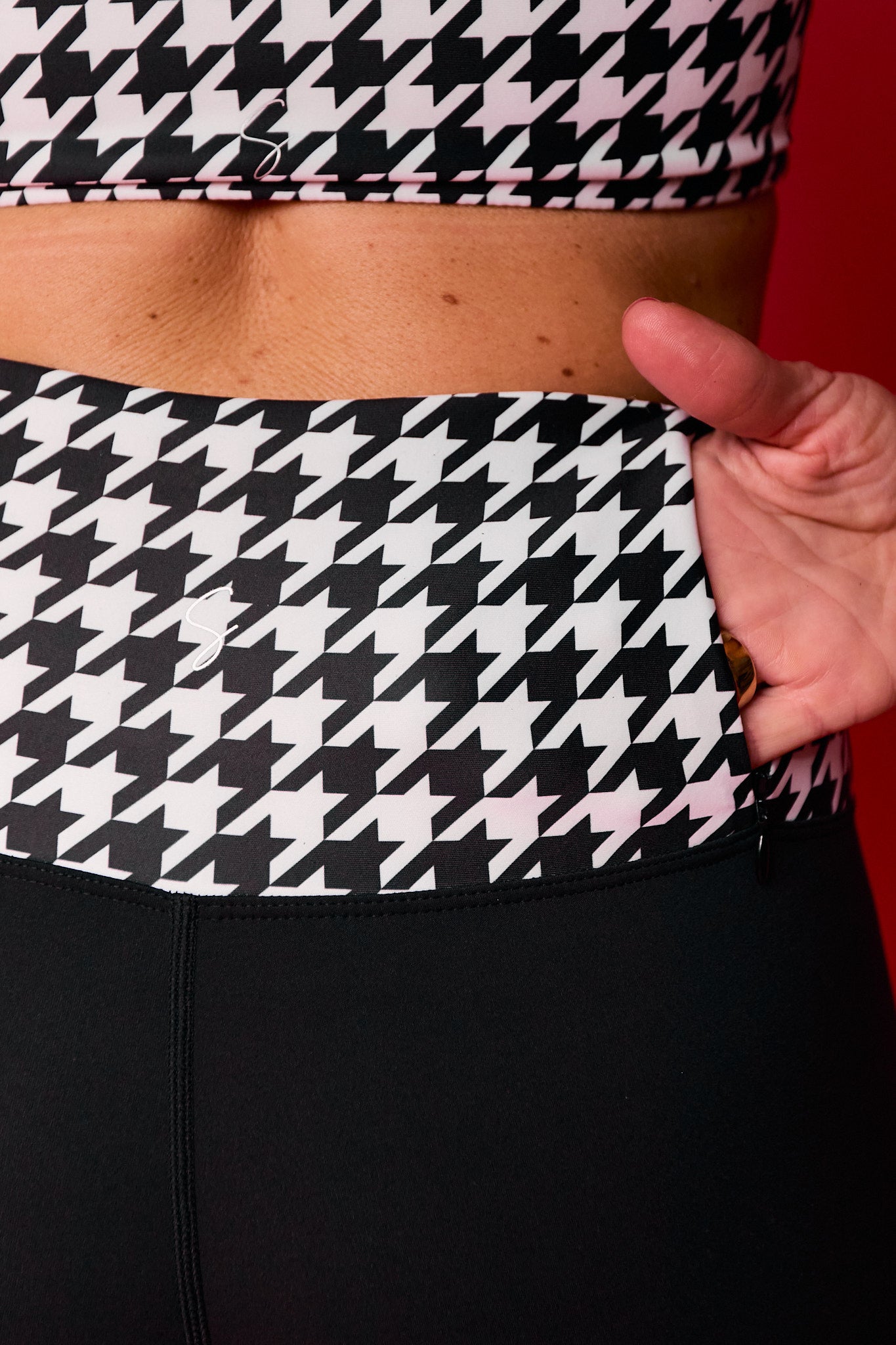 SSYS Signature Leggings in Black Houndstooth
