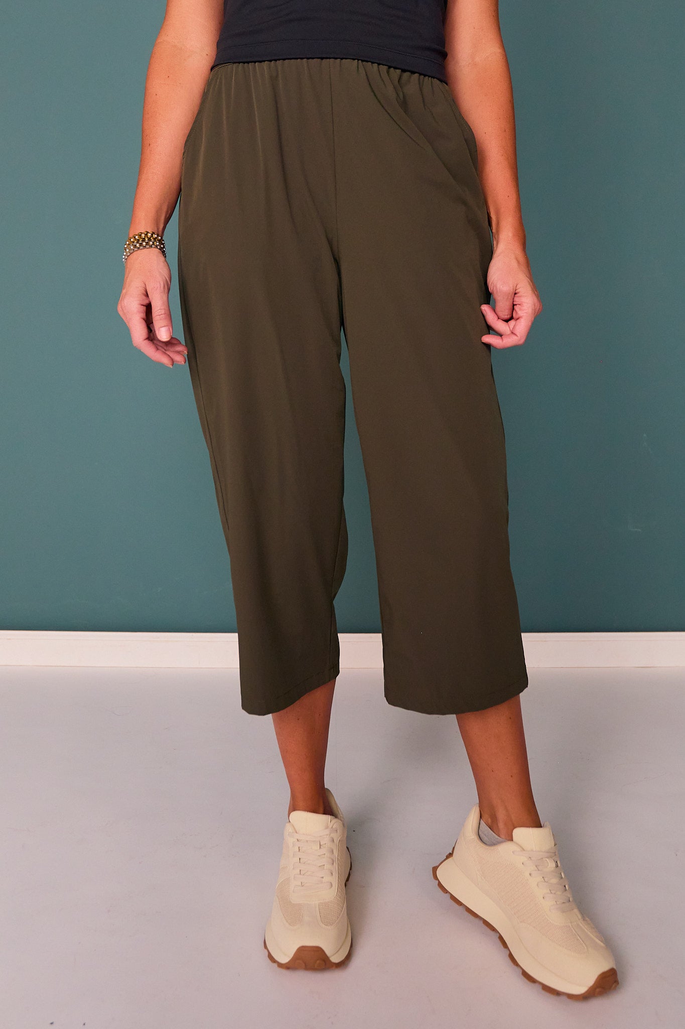 SSYS Active Barrel Pants In Dark Olive