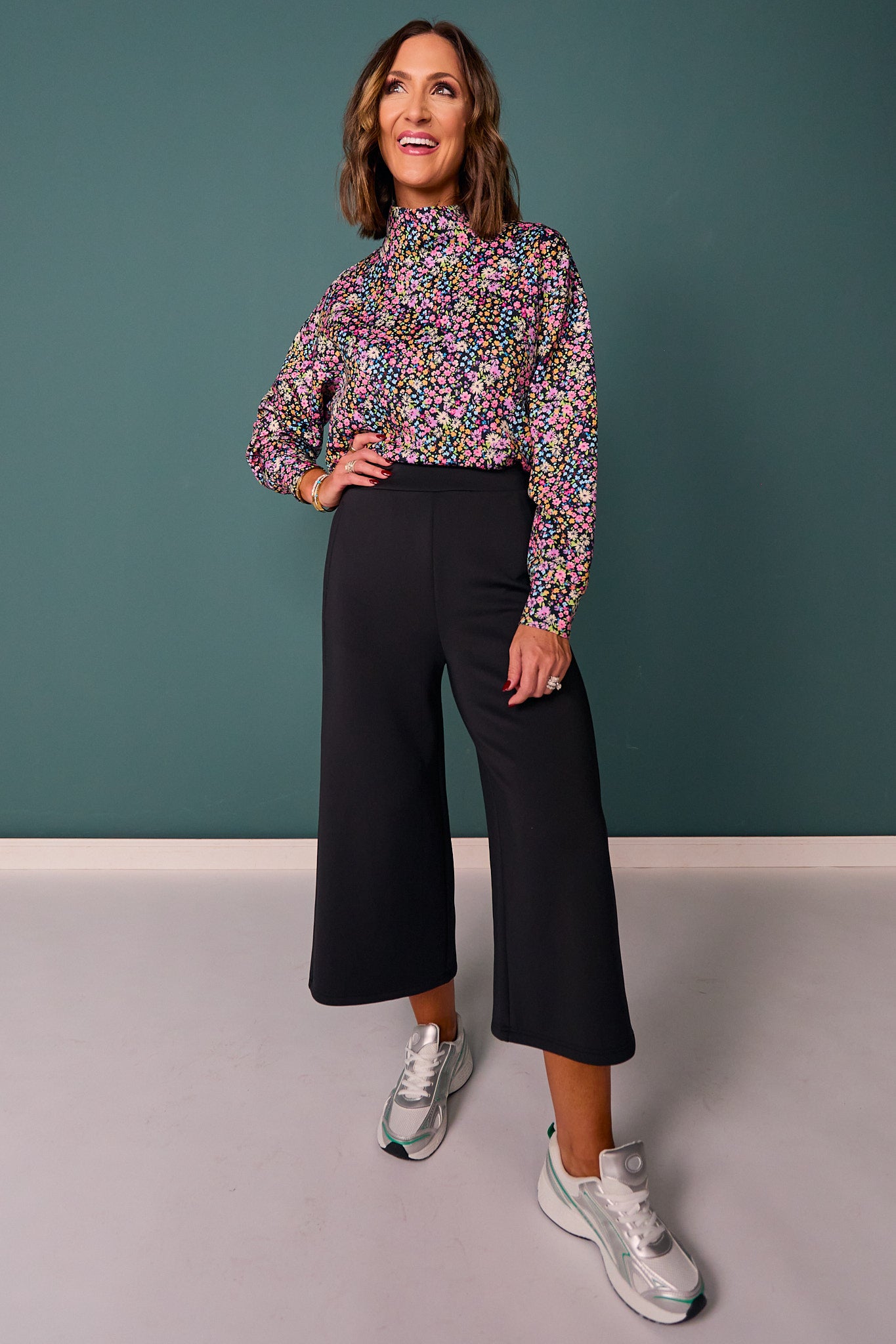 SSYS Scuba Cropped Wide Leg Pants In Black