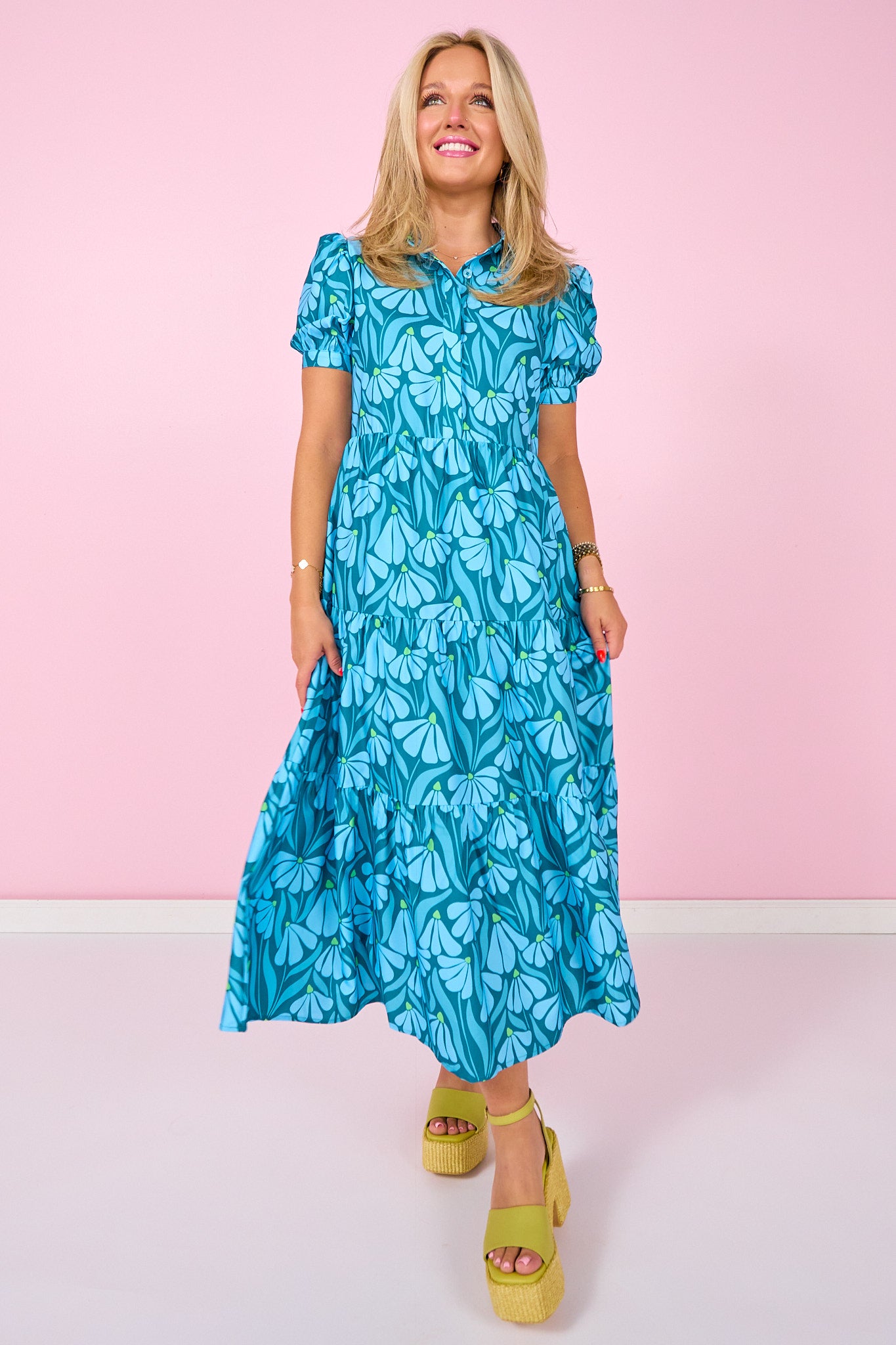 SSYS Emery Short Sleeve Dress In Indigo Petals