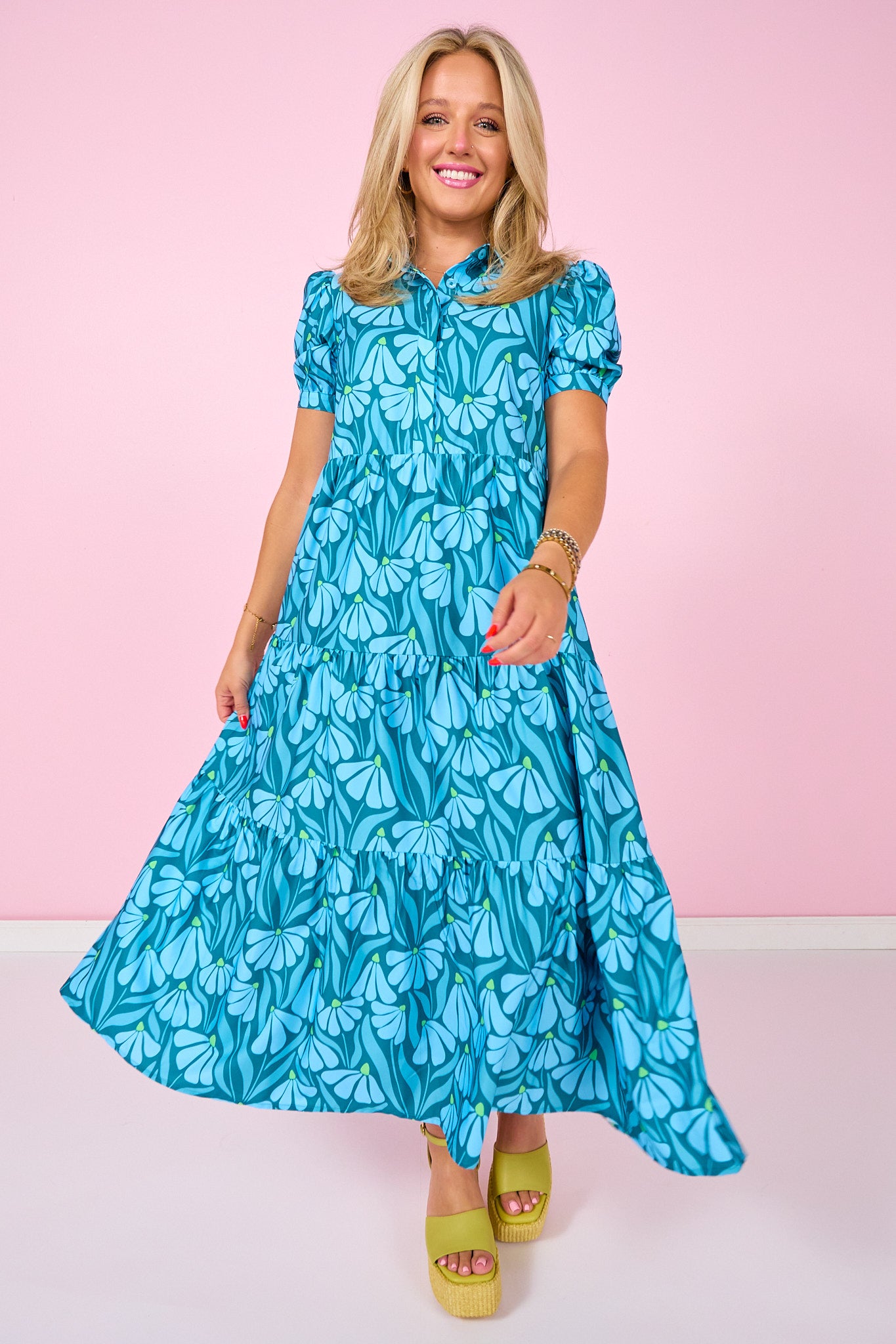 SSYS Emery Short Sleeve Dress In Indigo Petals