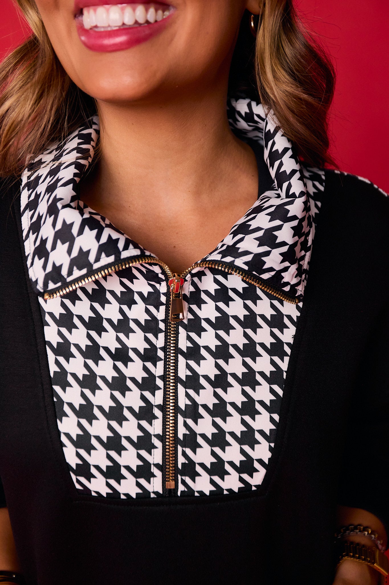 SSYS Ainsley Cropped Houndstooth Inset Air Pullover In Black