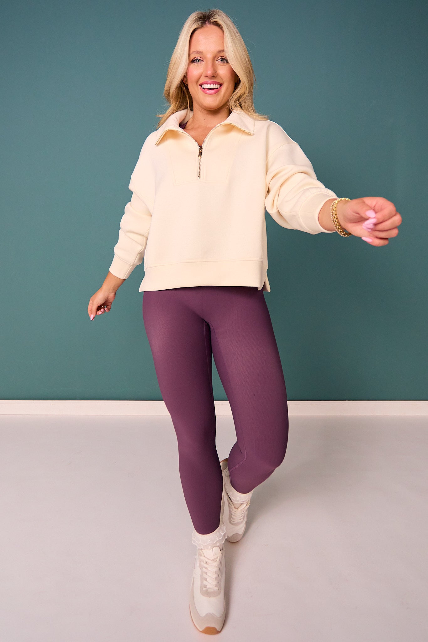 SSYS Ainsley Cropped Air Pullover In Ivory