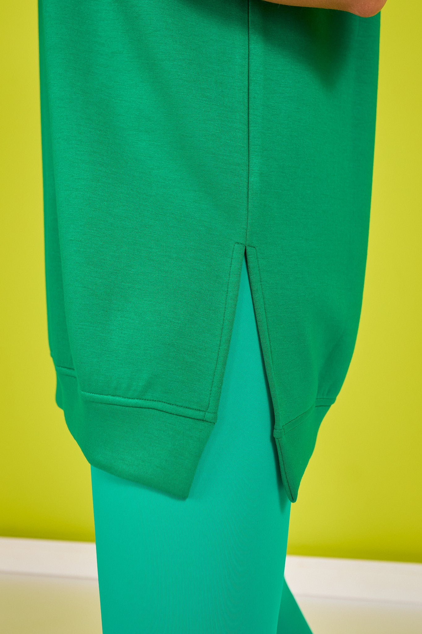 SSYS Lilly Air Sleeveless Sweatshirt In Kelly Green