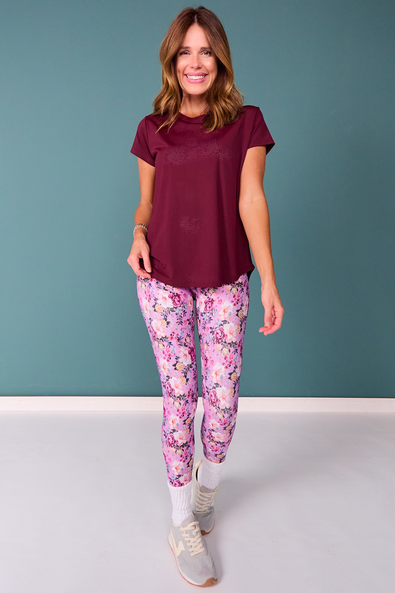 SSYS Short Sleeve Perforated Active Tee Shirt In Maroon