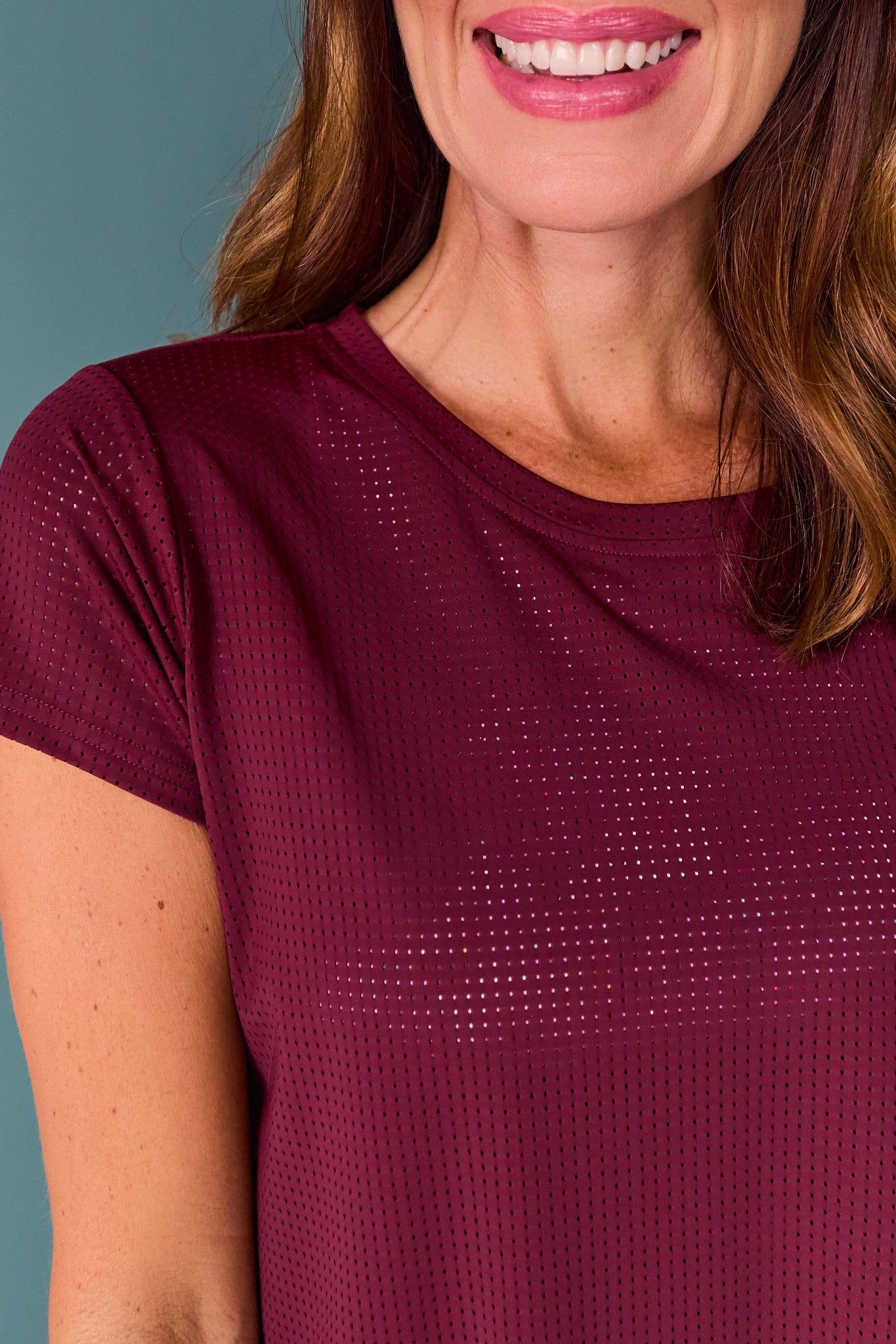 SSYS Short Sleeve Perforated Active Tee Shirt In Maroon
