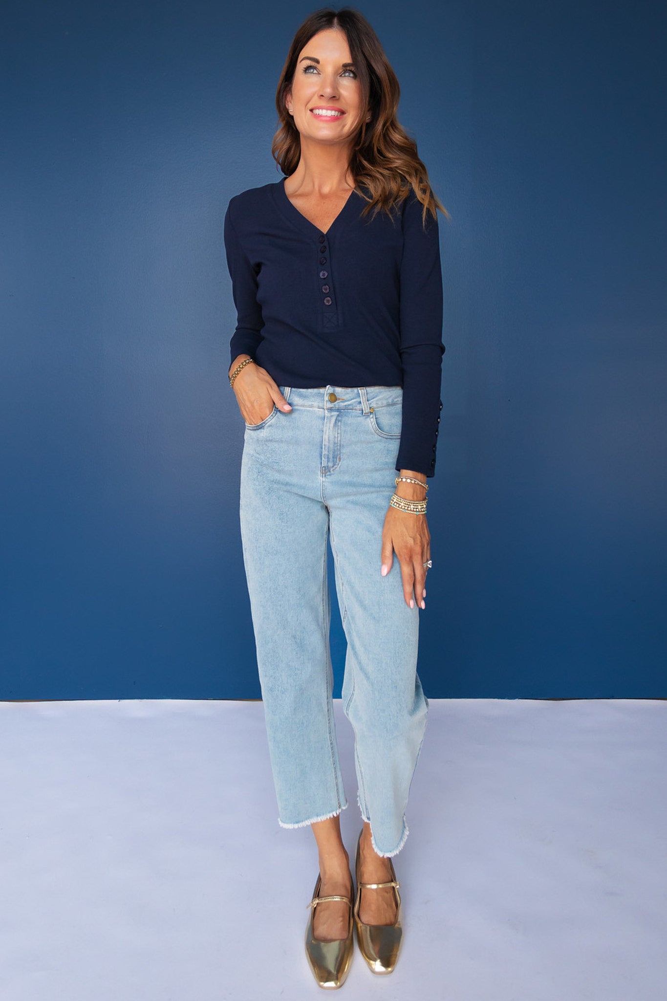 SSYS Cece Knit Long Sleeve V Neck Top With Button Detail In Navy