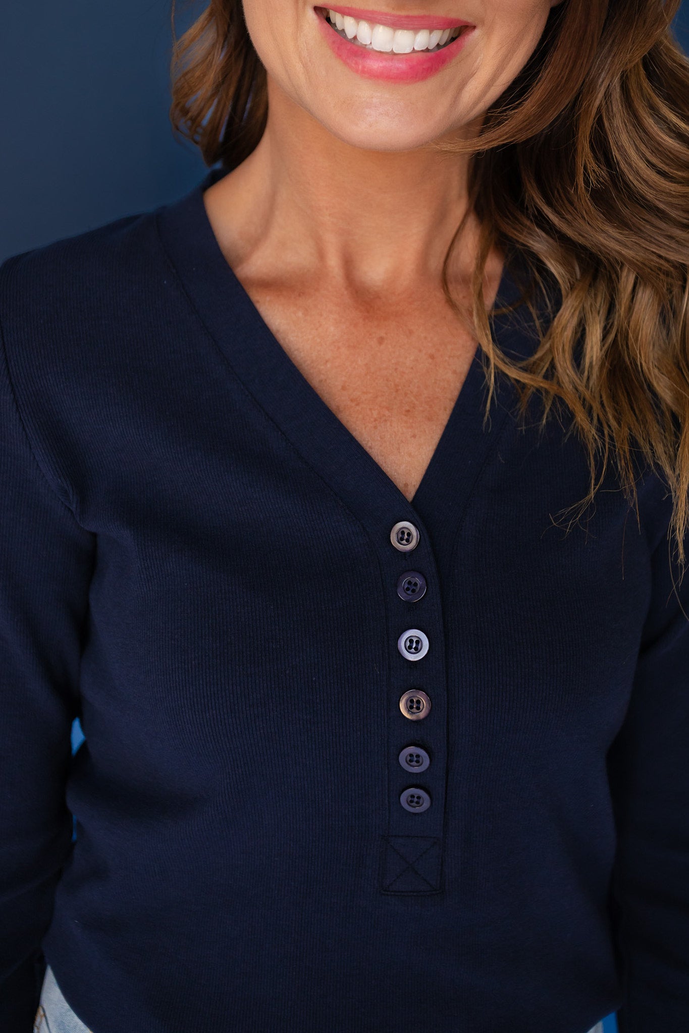 SSYS Cece Knit Long Sleeve V Neck Top With Button Detail In Navy