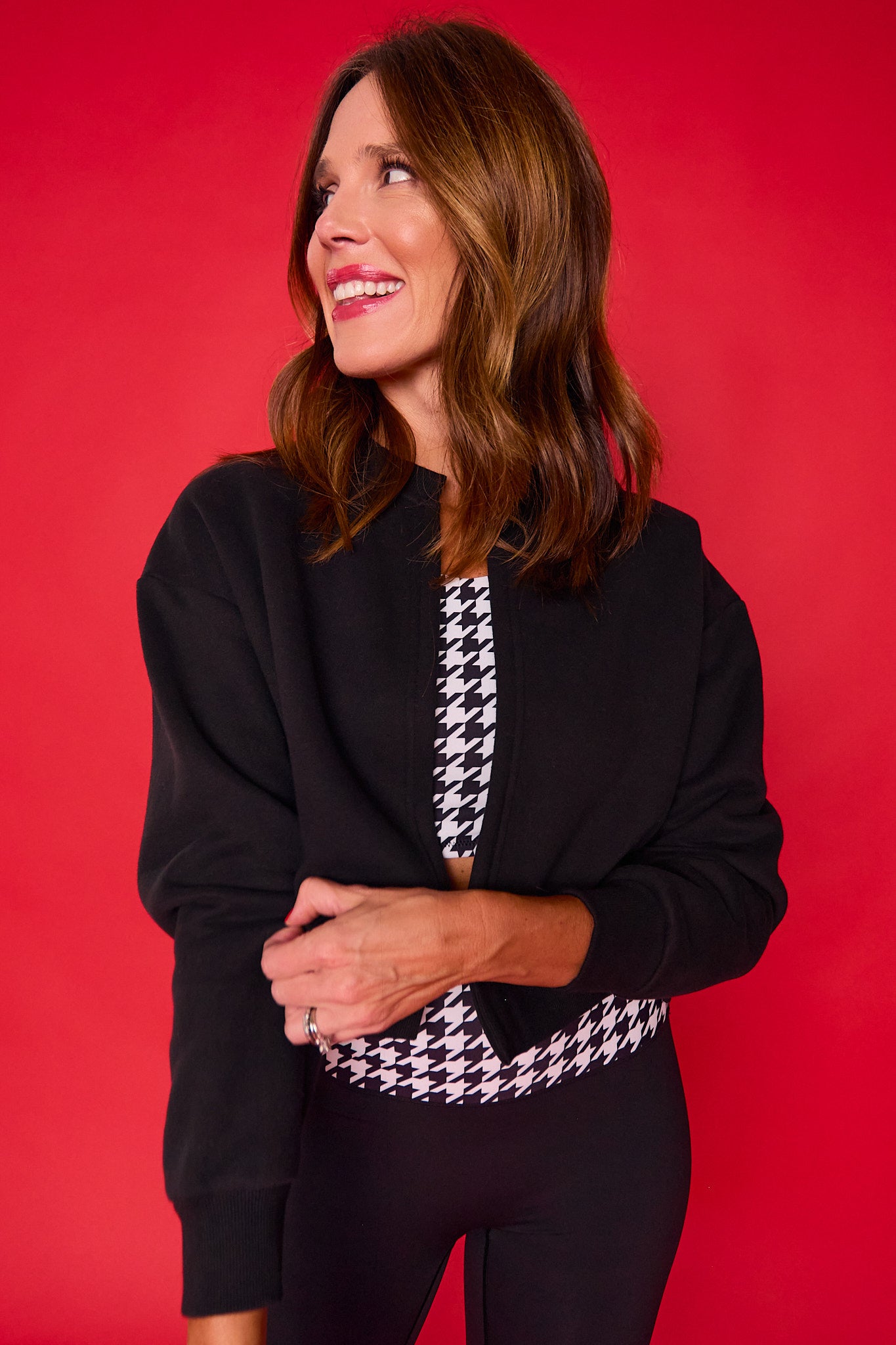 SSYS Signature Split Cropped Sweatshirt In Black
