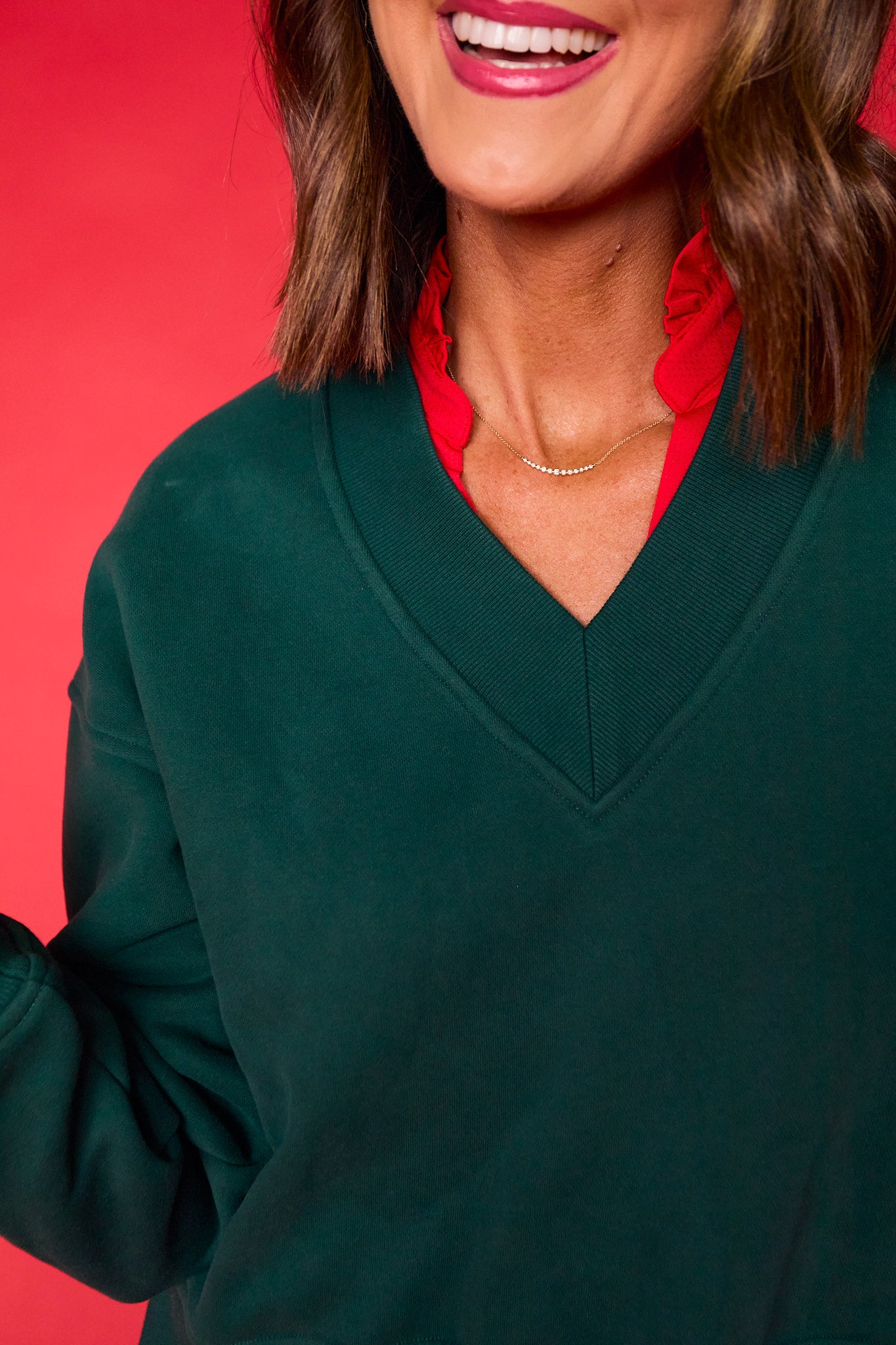SSYS Lara V Neck Fleece Lined Cropped Sweatshirt In Hunter
