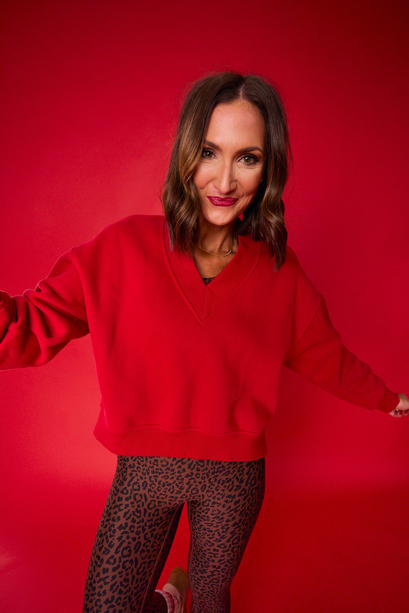 SSYS Lara V Neck Fleece Lined Cropped Sweatshirt In Red
