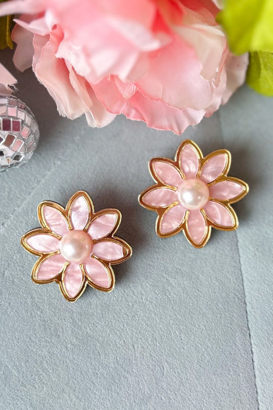 Pink Acrylic Daisy Studs, accessory, earrings, must have earrings, flower earrings, spring style, shop style your senses by mallory fitzsimmons, ssys by mallory fitzsimmons