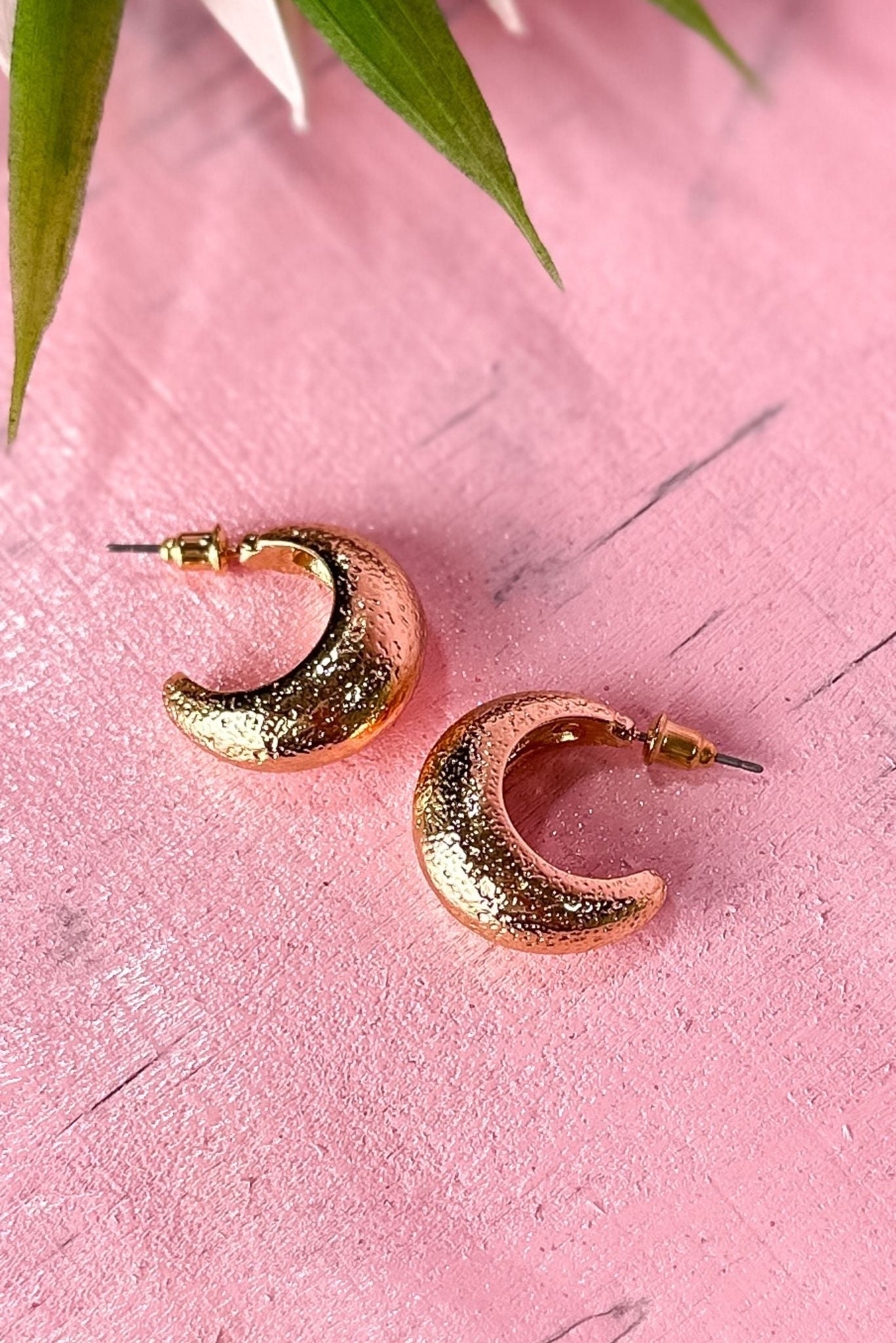 Gold Hammered Hoop Earrings, everyday wear, mini hoop, must have, luxe look, shop style your senses by mallory fitzsimmons