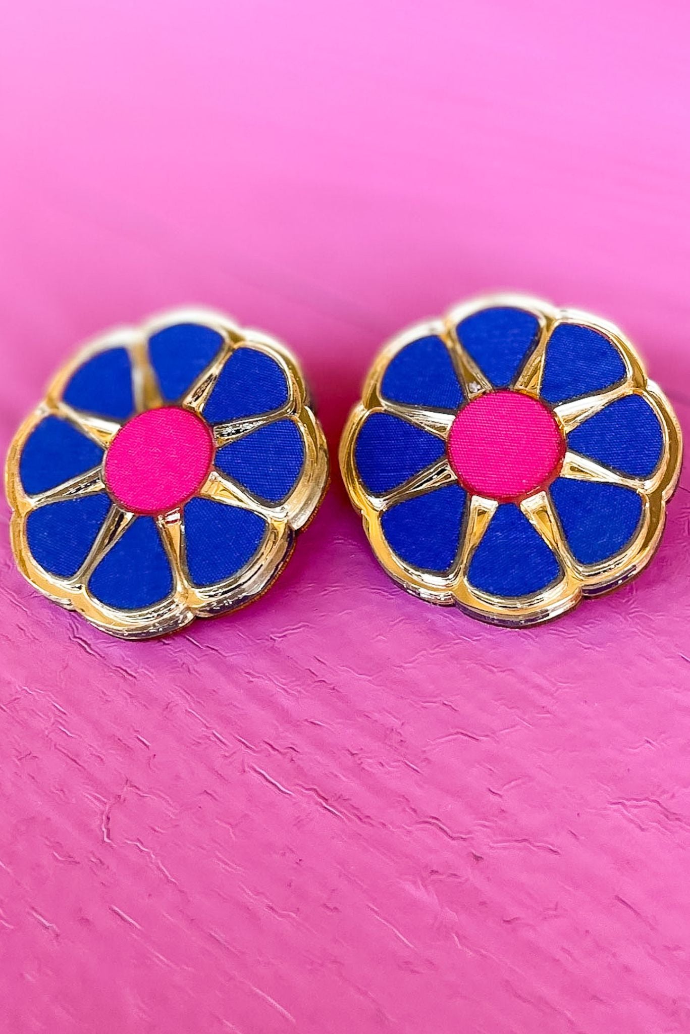 royal blue pink flower stud Earrings, fall must have, fall fashion, basic accessory, everyday wear, mom style, huggie, shop style your senses by mallory fitzsimmons