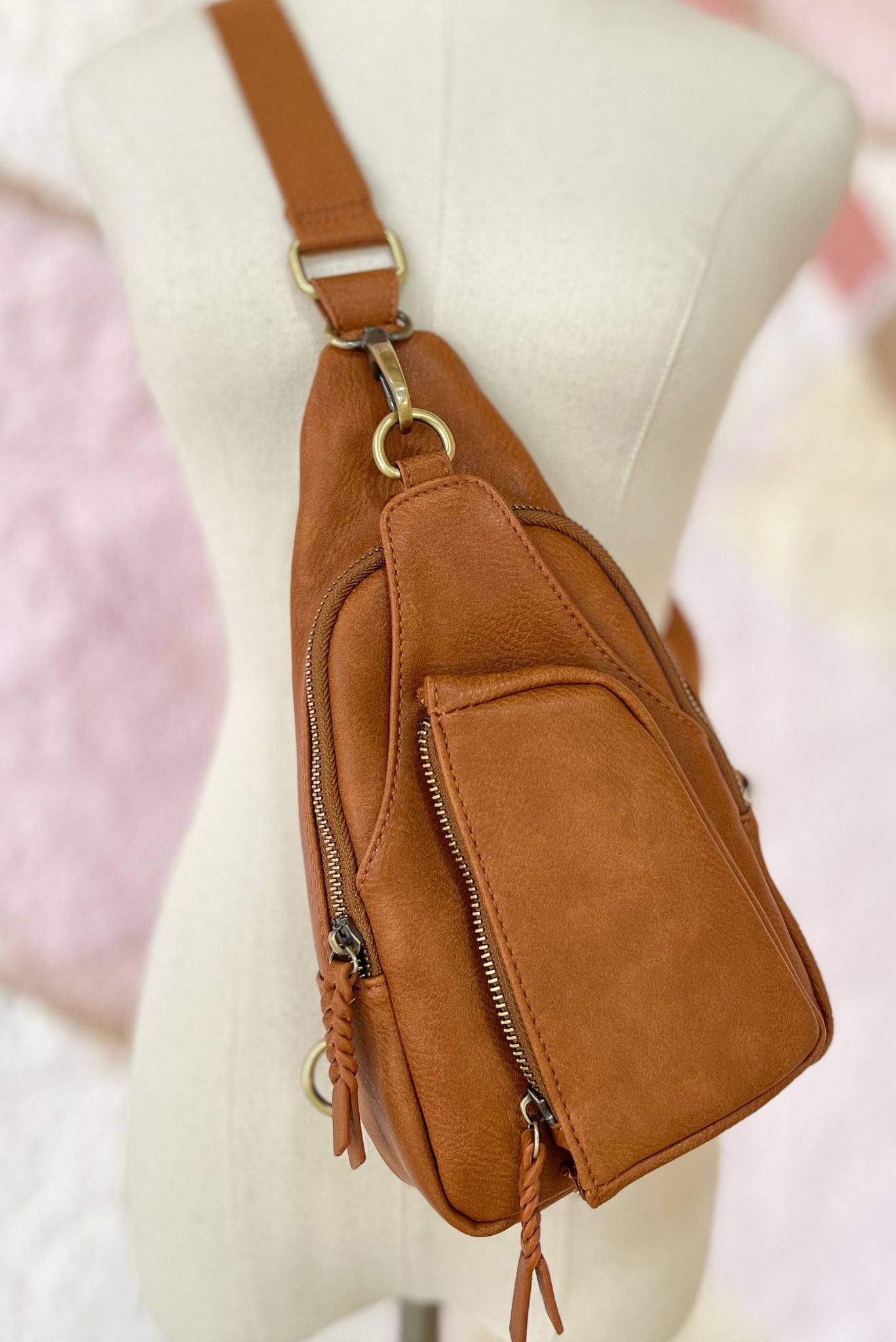 Tan Faux Leather Double Zip Sling Bag, fall fashion, travel bag, over night bag, must have, mom style, shop style your senses by mallory fitzsimmons