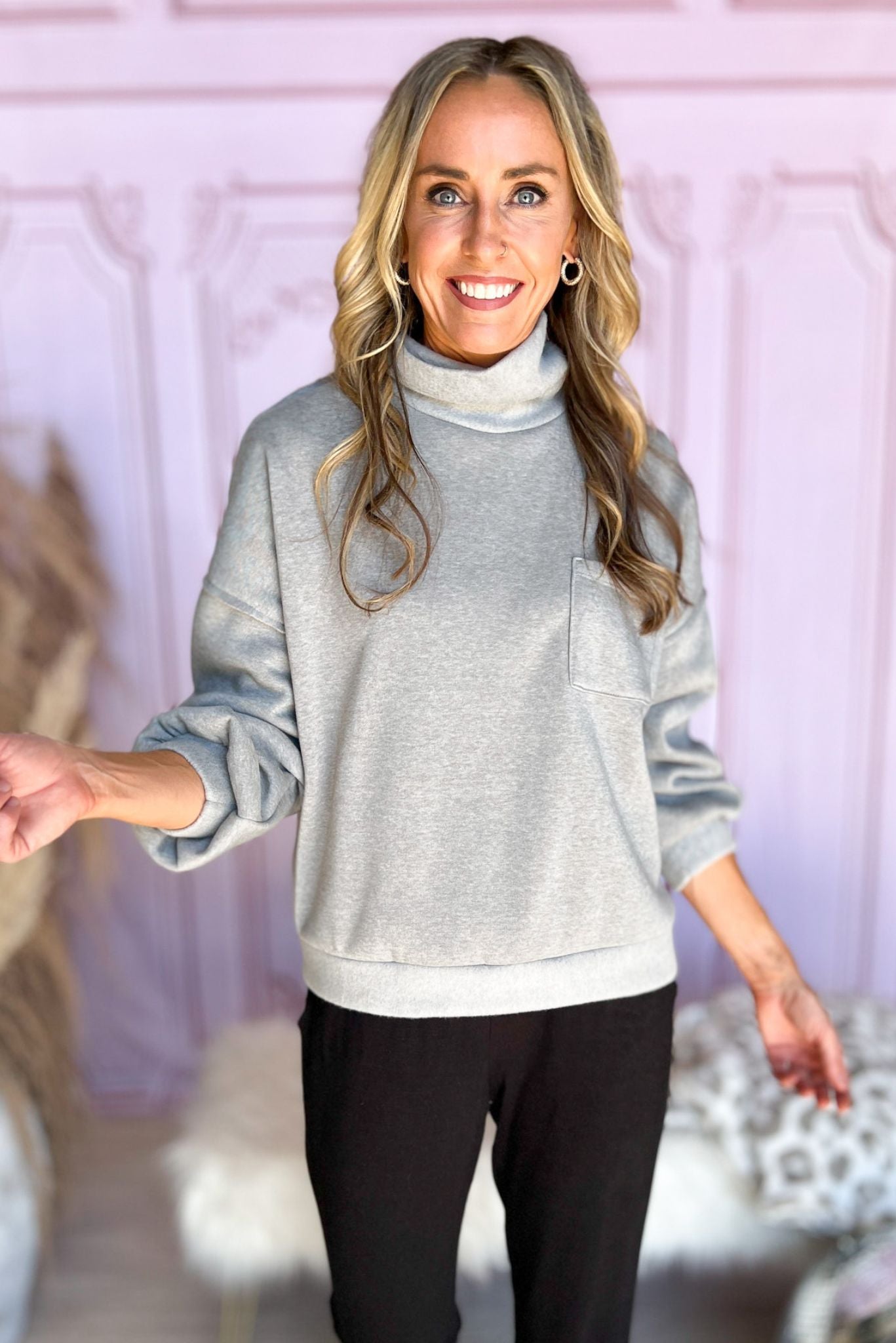 Heather Grey Turtle Neck Pocket Pullover, fall fashion, fall must have, cozy collection, elevated basic, everyday wear, mom style, shop style your senses by mallory fitzsimmons