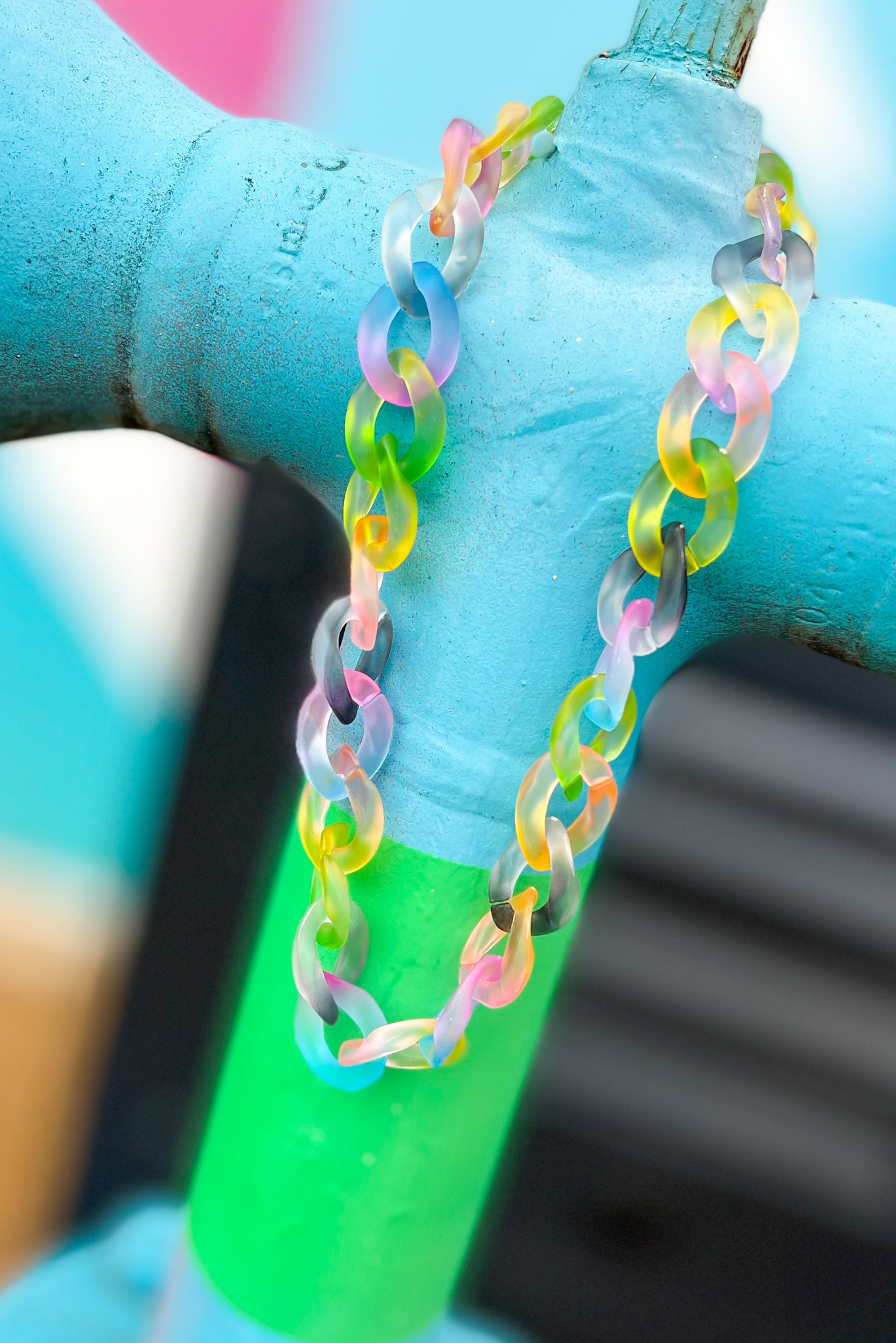 Multi Color Ombre Resin Chain Link Necklace