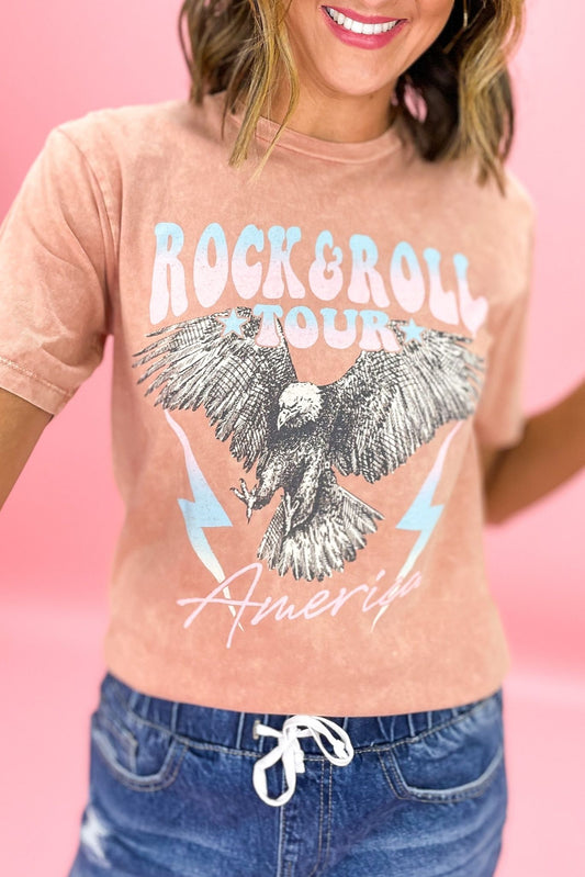 coral mineral wash rock and roll tour graphic tee, graphic tee, rock and roll, band tee, jogger shorts, coral short sleeve, mom style, shop style your senses by mallory fitzsimmons