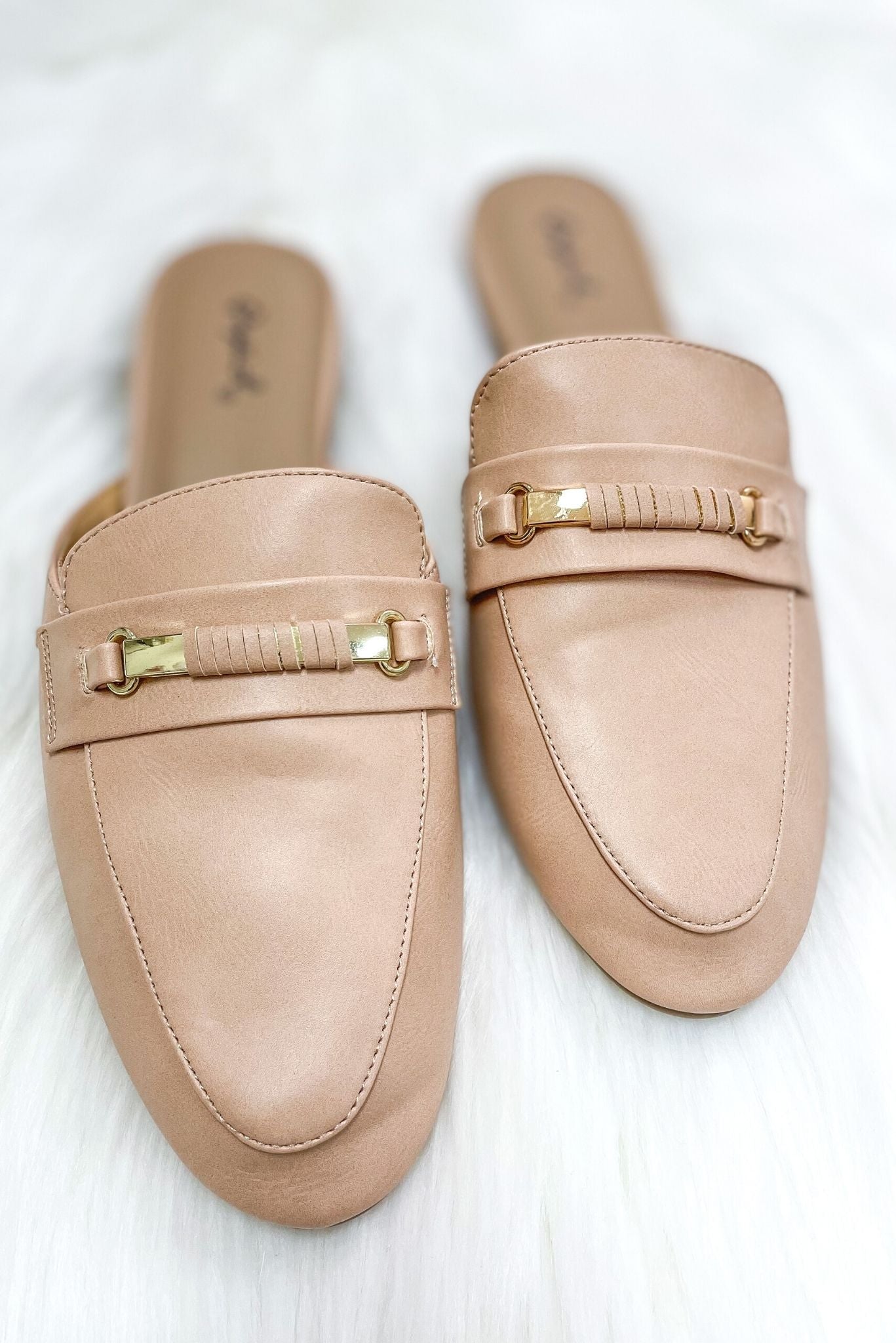 tan gold metal detail flat mules, spring shoes, slide shoes, slip on shoes, mules, comfy shoes, shop style your senses by mallory fitzsimmons
