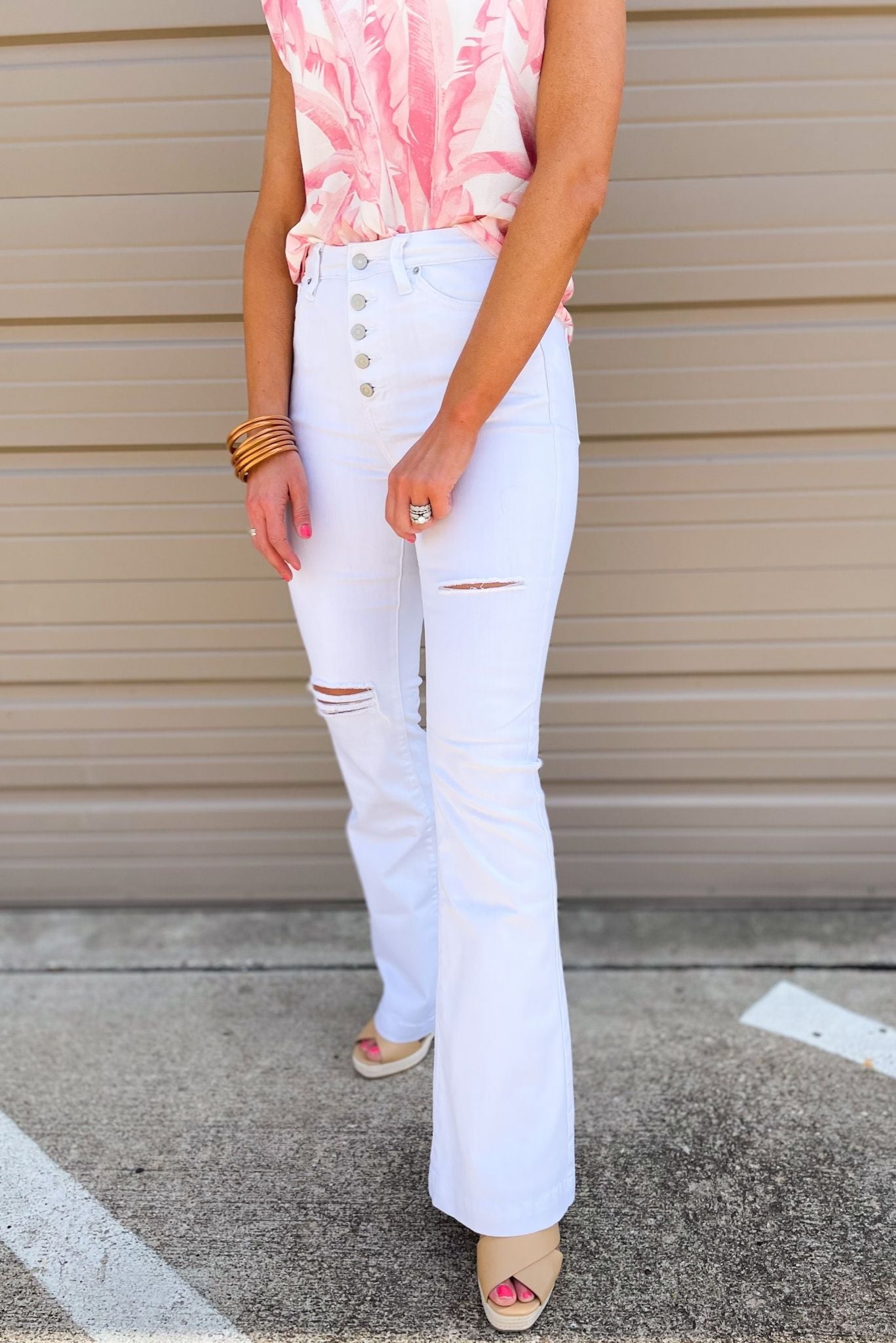 white flare button fly jeans, spring jeans, summery jeans, shop style your senses by Mallory Fitzsimmons