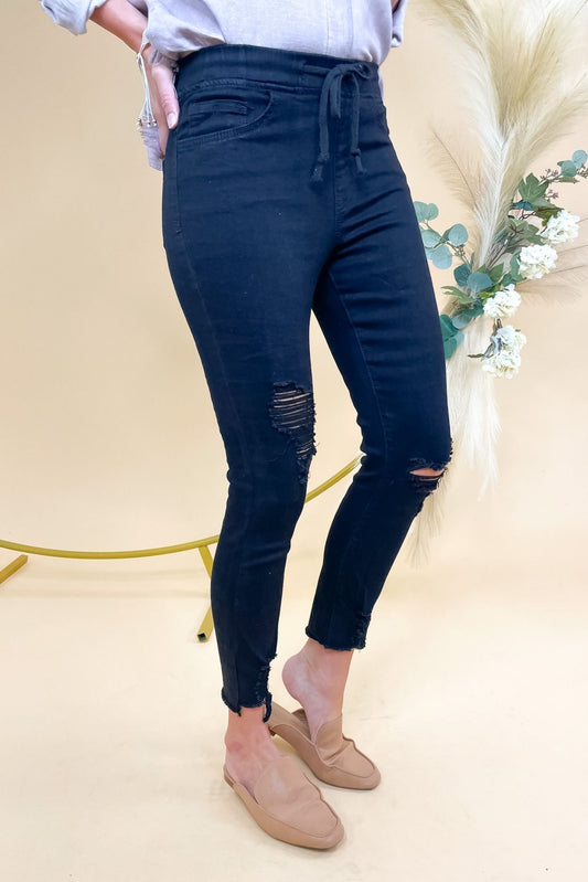 black distressed skinny denim joggers, comfy style, affordable fashion, shop style your senses by mallory fitzsimmons