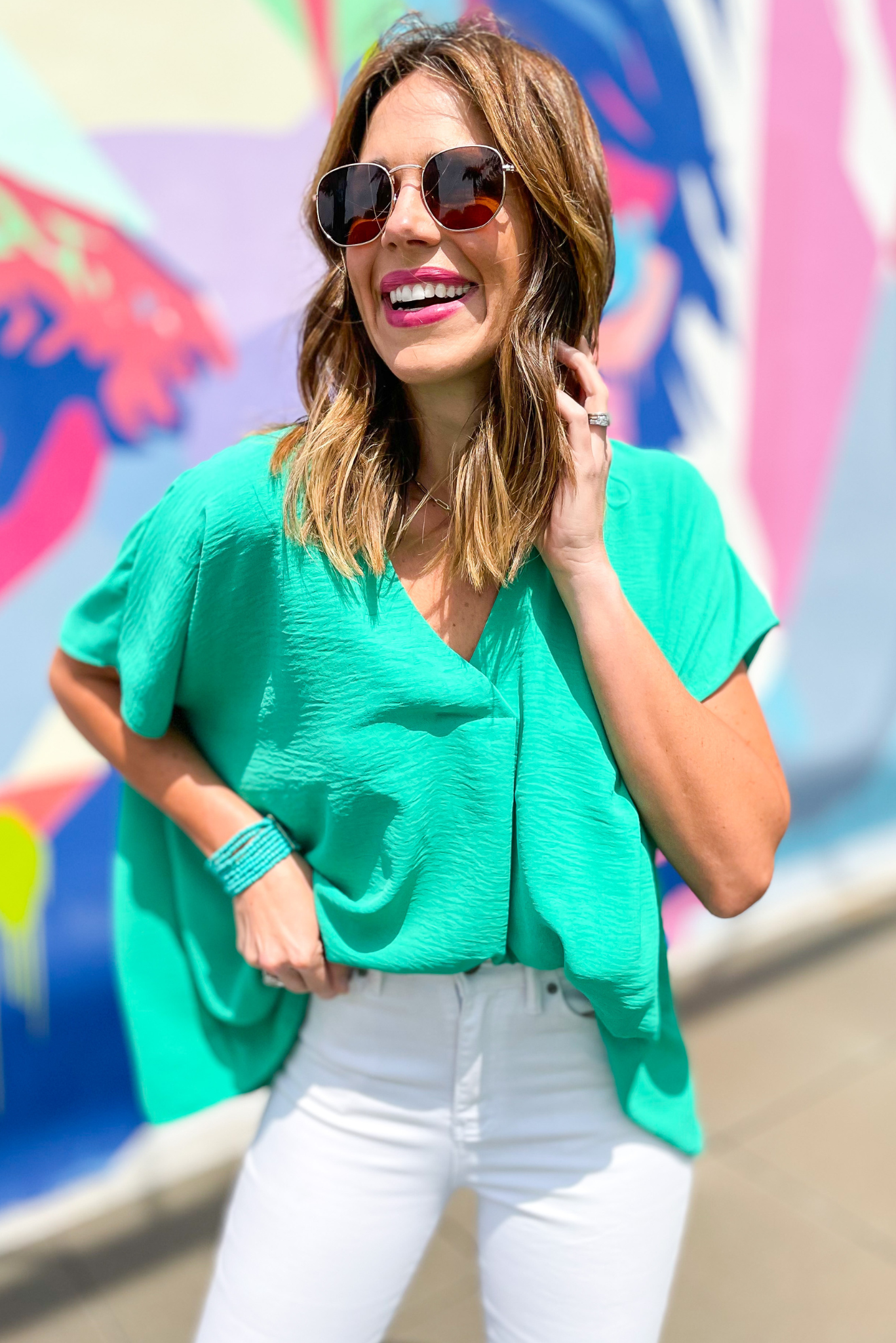 Green V Neck Cap Sleeve Flowy Top Small